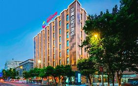 Ramada Encore By Wyndham-Guangzhou Baiyun Railway Station-International Clothing Market Flagship Hotel